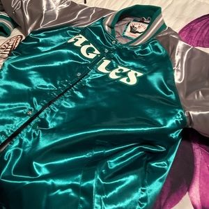 I’m selling a Philadelphia Eagles jacket only worn once